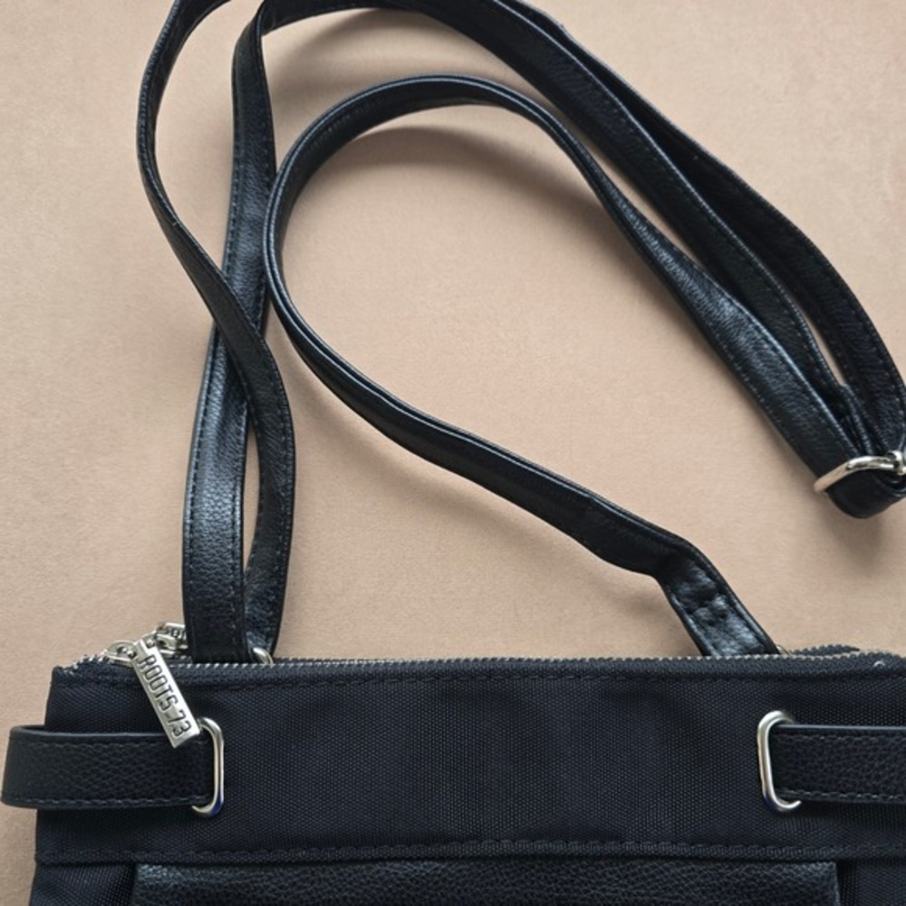 Roots 73 Black Faux Leather Nylon Crossbody Bag‎ Adjustable Strap Zipper Pockets - Picture 3 of 16
